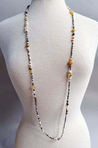 Begonia Necklace Beige